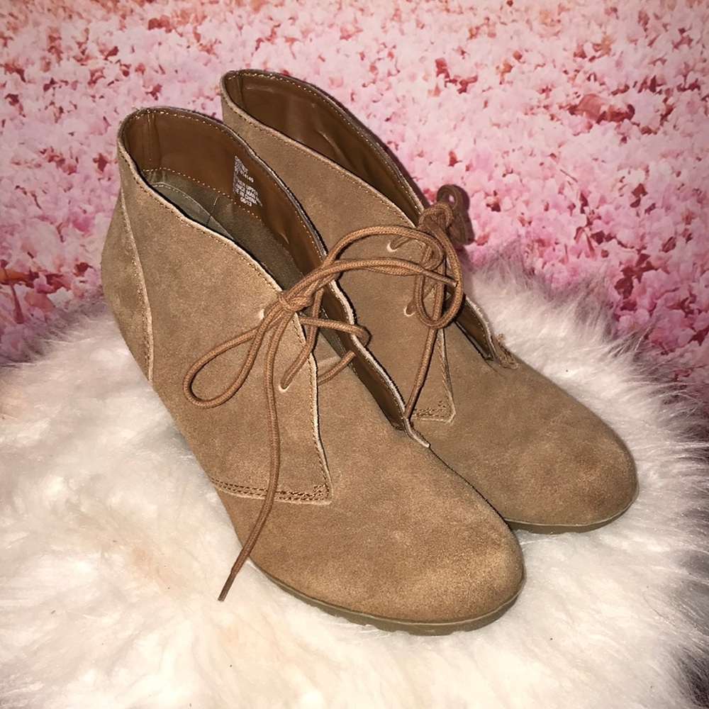 White Mountain Booties ❄️ Winter Sale ❄️